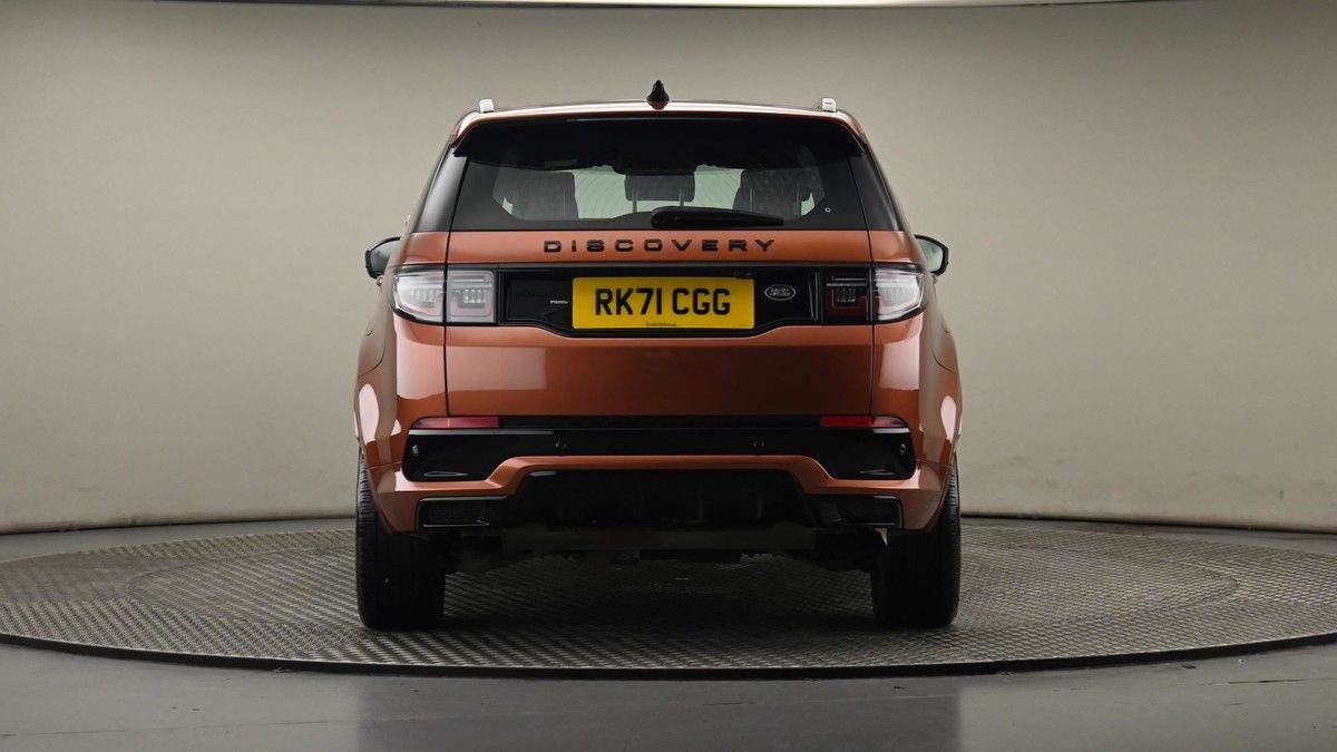 Land Rover Discovery Sport Image 25