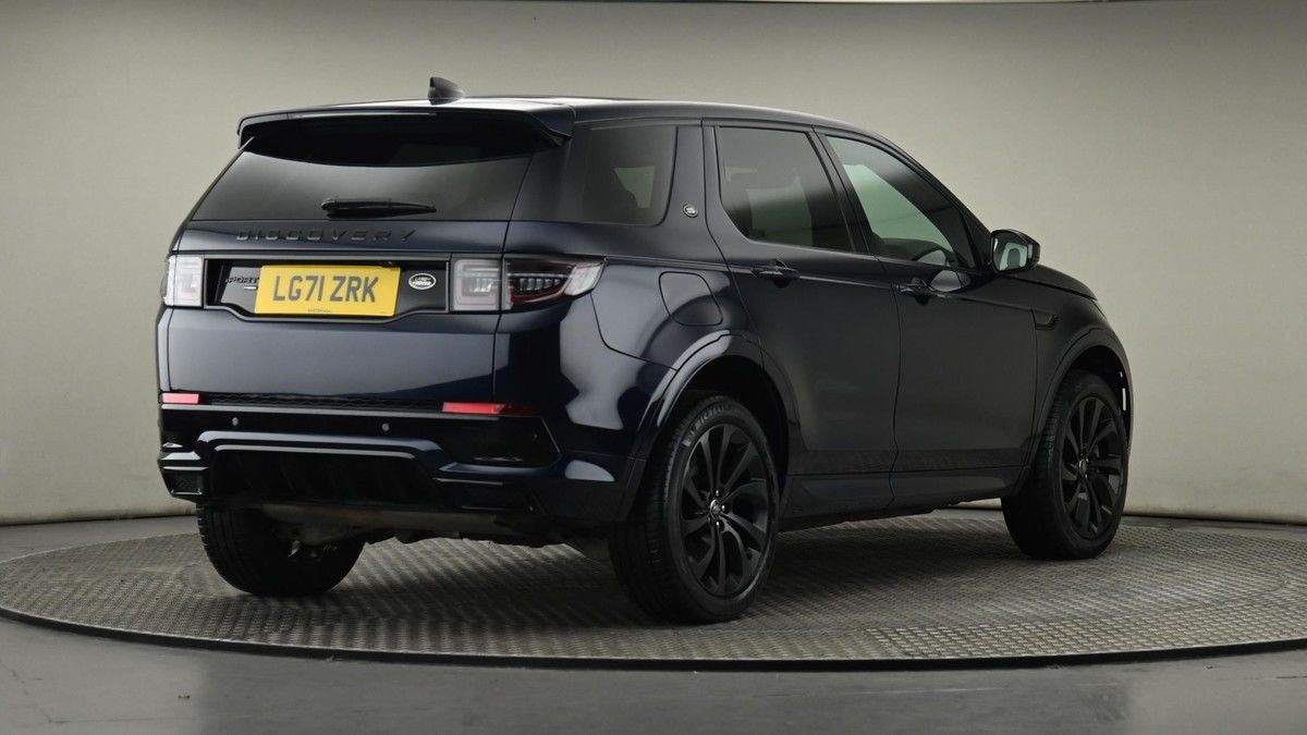 Land Rover Discovery Sport Image 26