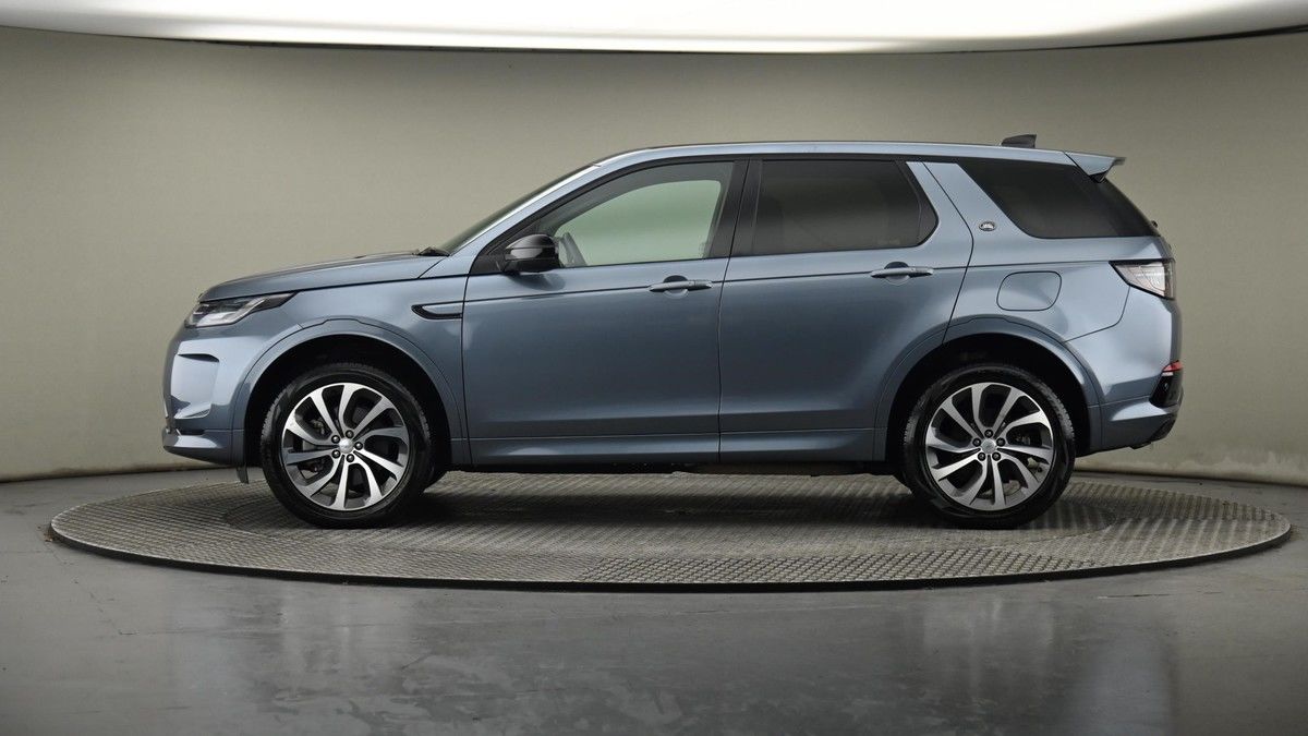 Land Rover Discovery Sport Image 23