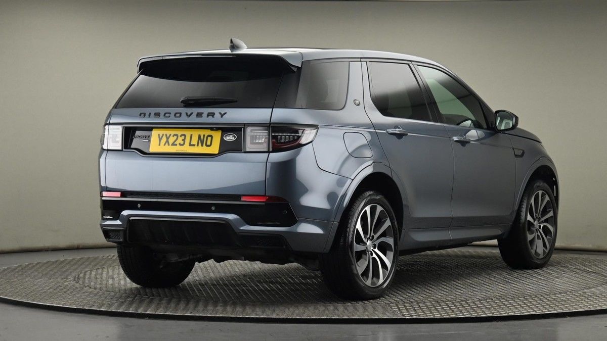 Land Rover Discovery Sport Image 26