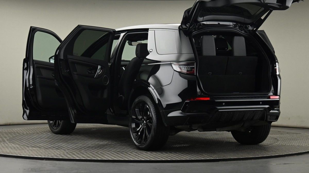 Land Rover Discovery Sport Image 29