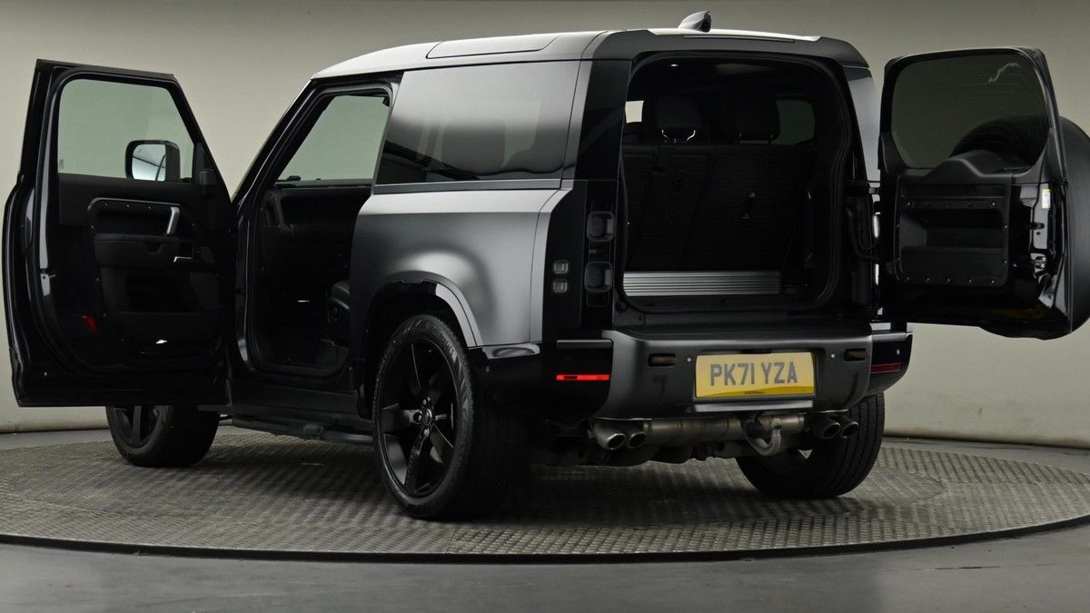 Land Rover Defender 90 Image 29