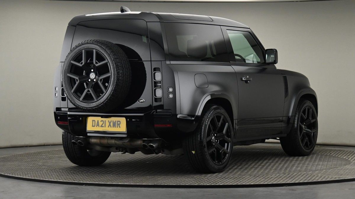 Land Rover Defender 90 Image 26