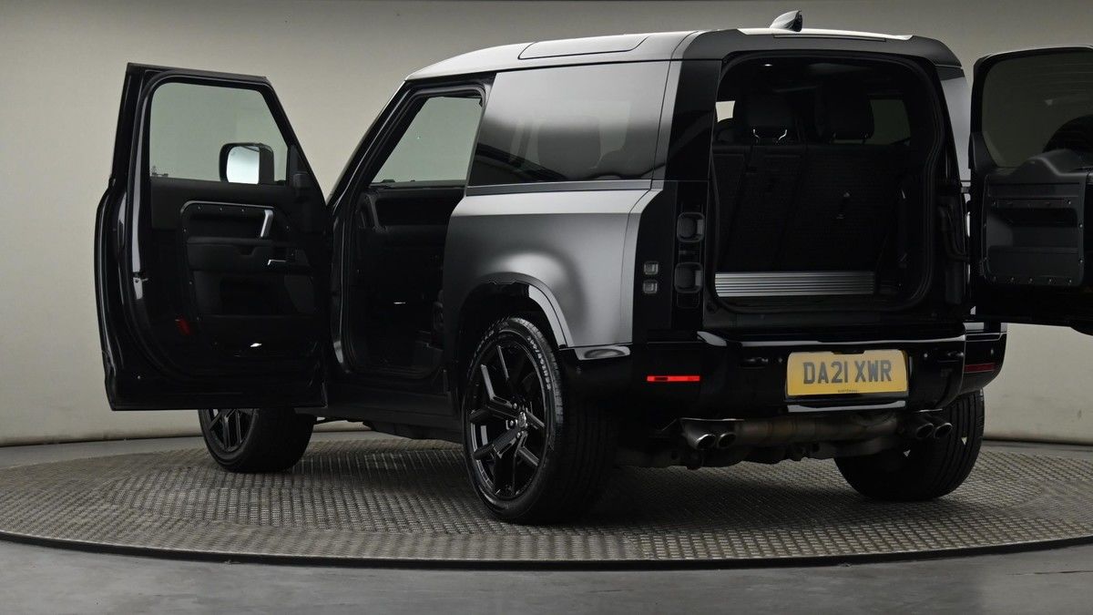 More views of Land Rover Defender 90