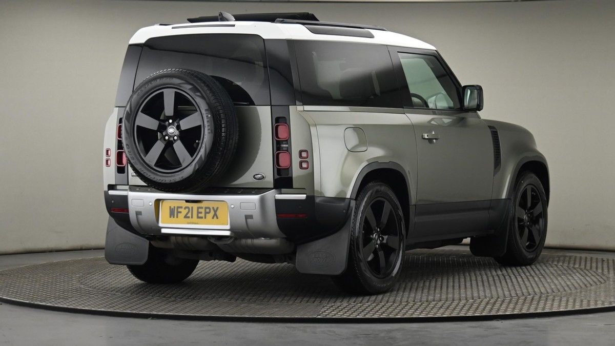 More views of Land Rover Defender 90