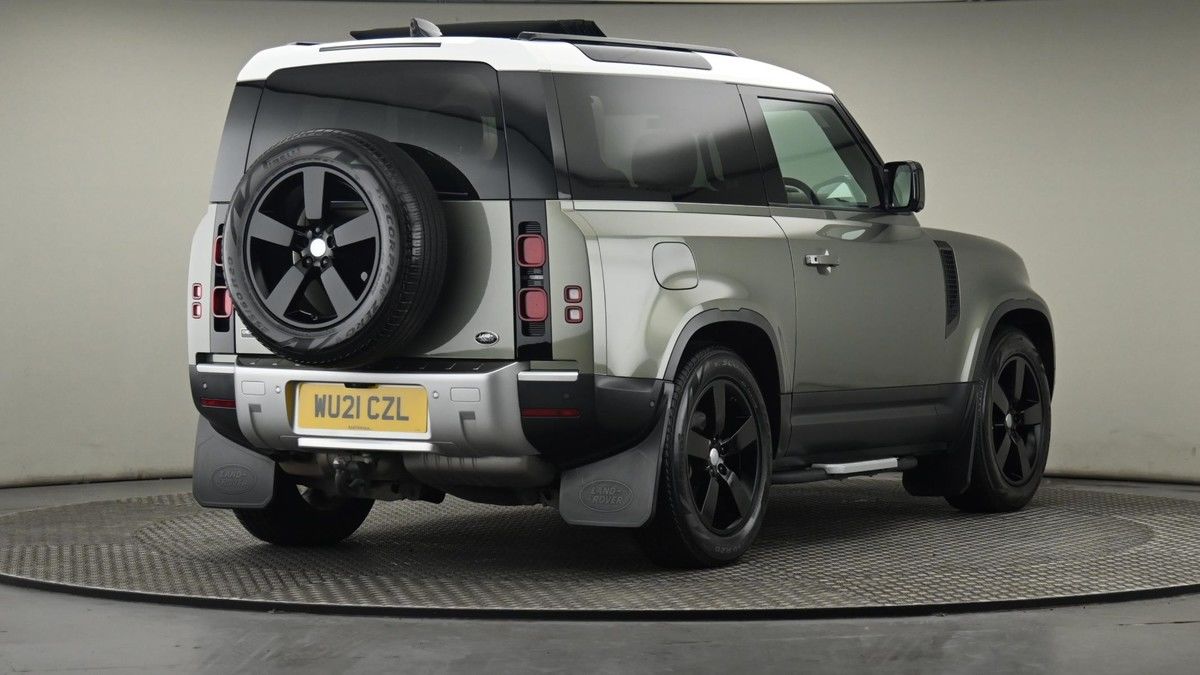 More views of Land Rover Defender 90