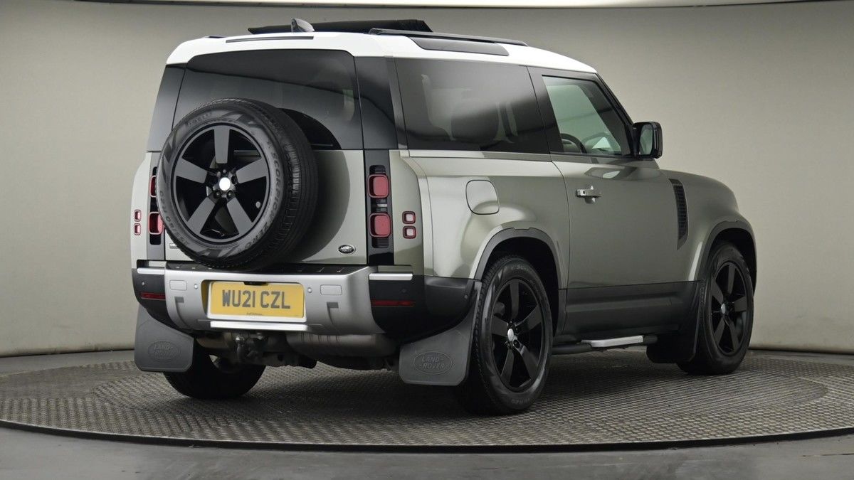 More views of Land Rover Defender 90