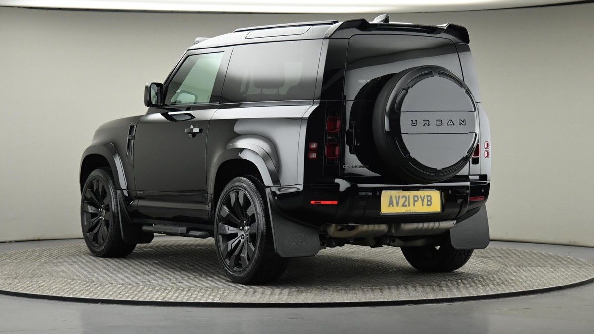 Land Rover Defender 90 Image 24