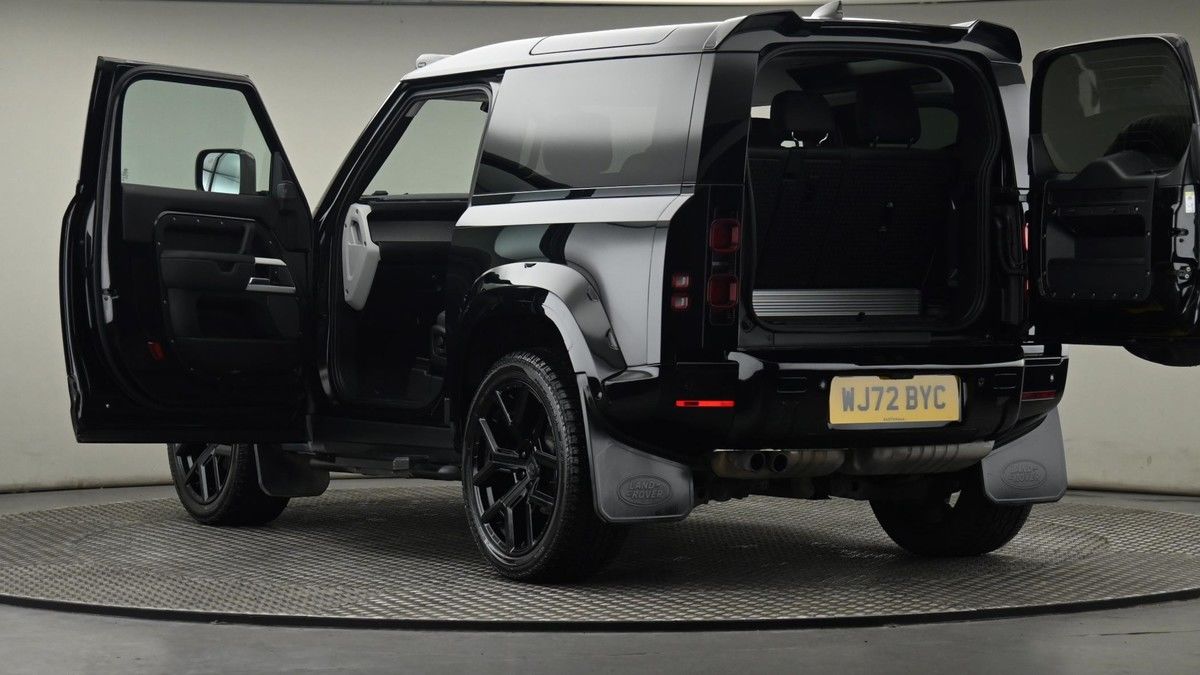 More views of Land Rover Defender 90