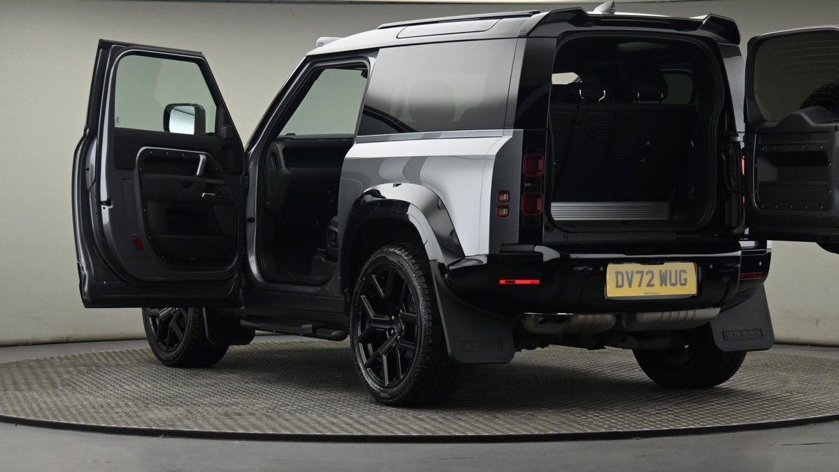 More views of Land Rover Defender 90