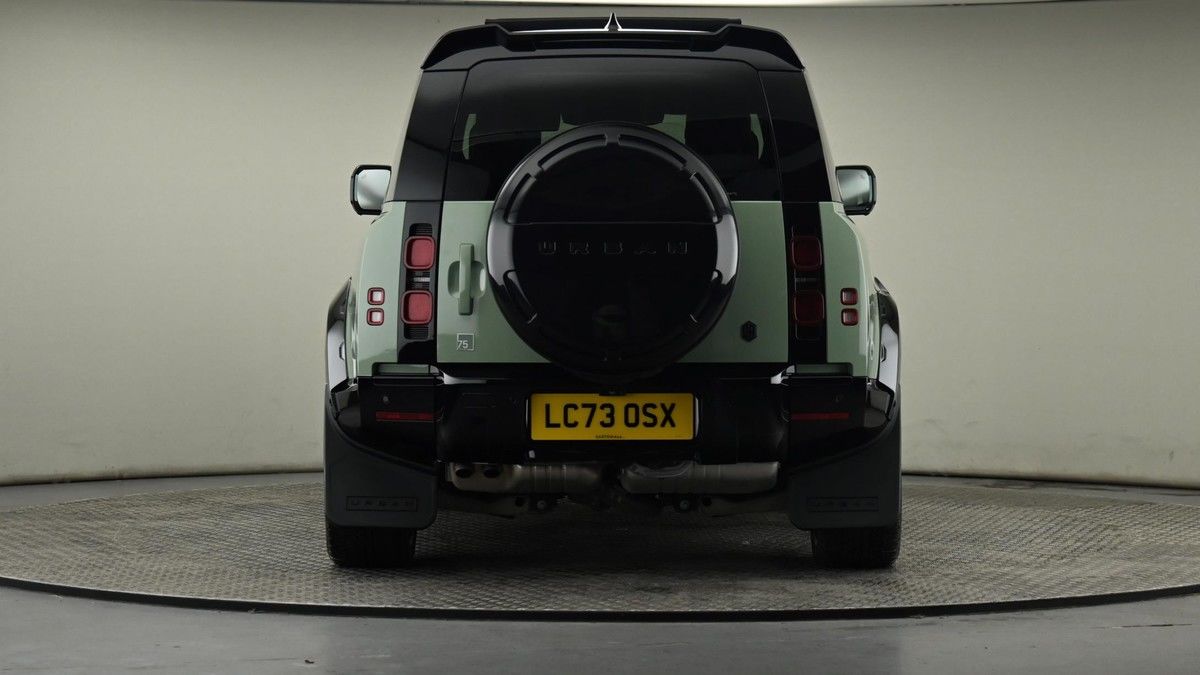 Land Rover Defender 90 Image 25