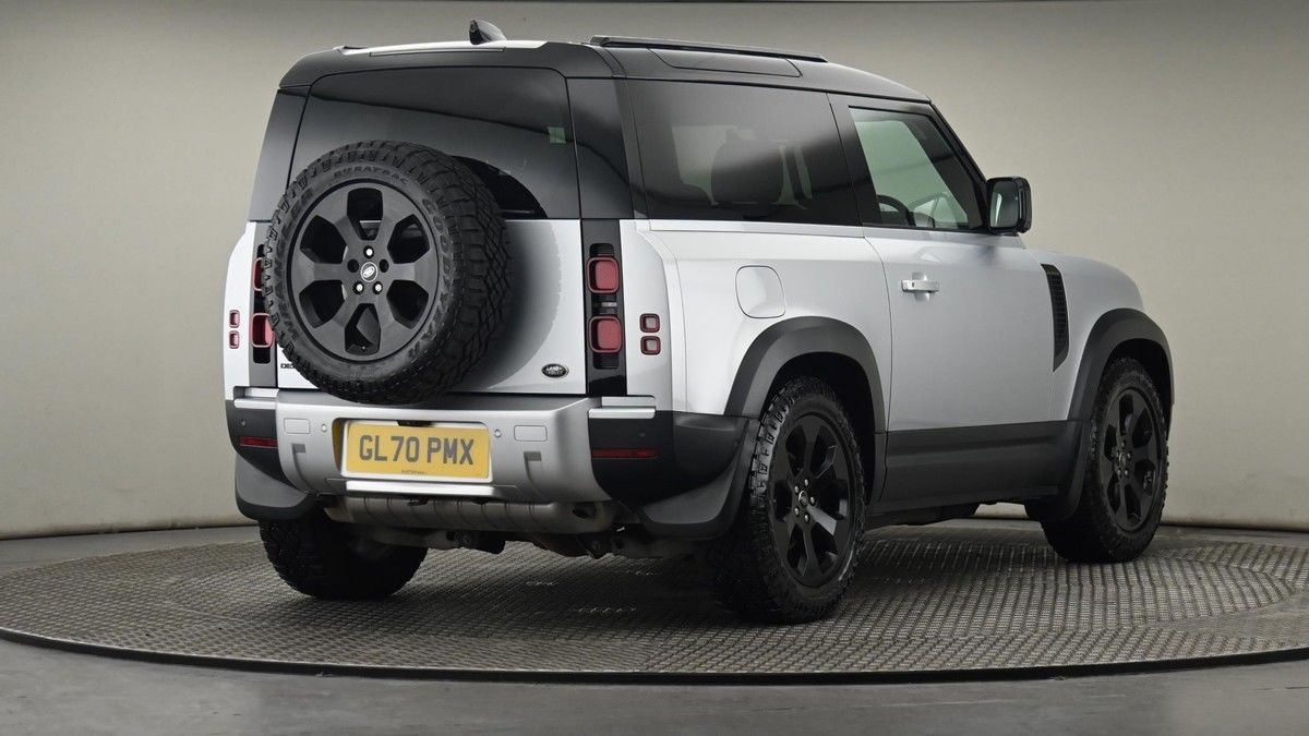 More views of Land Rover Defender 90