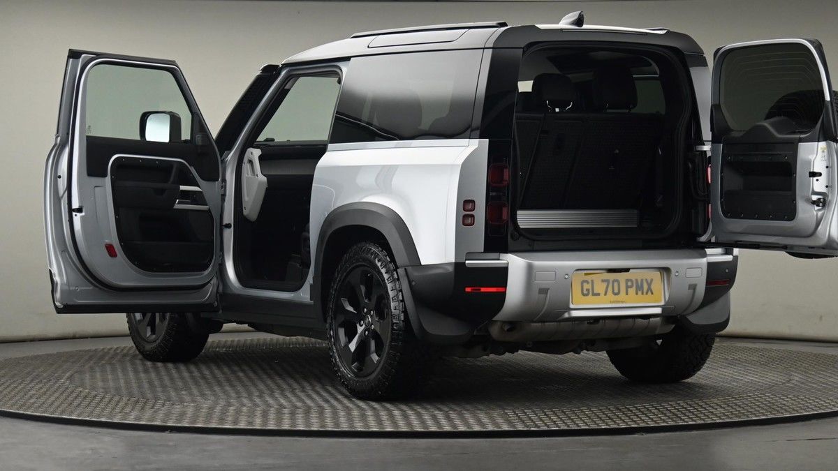 More views of Land Rover Defender 90