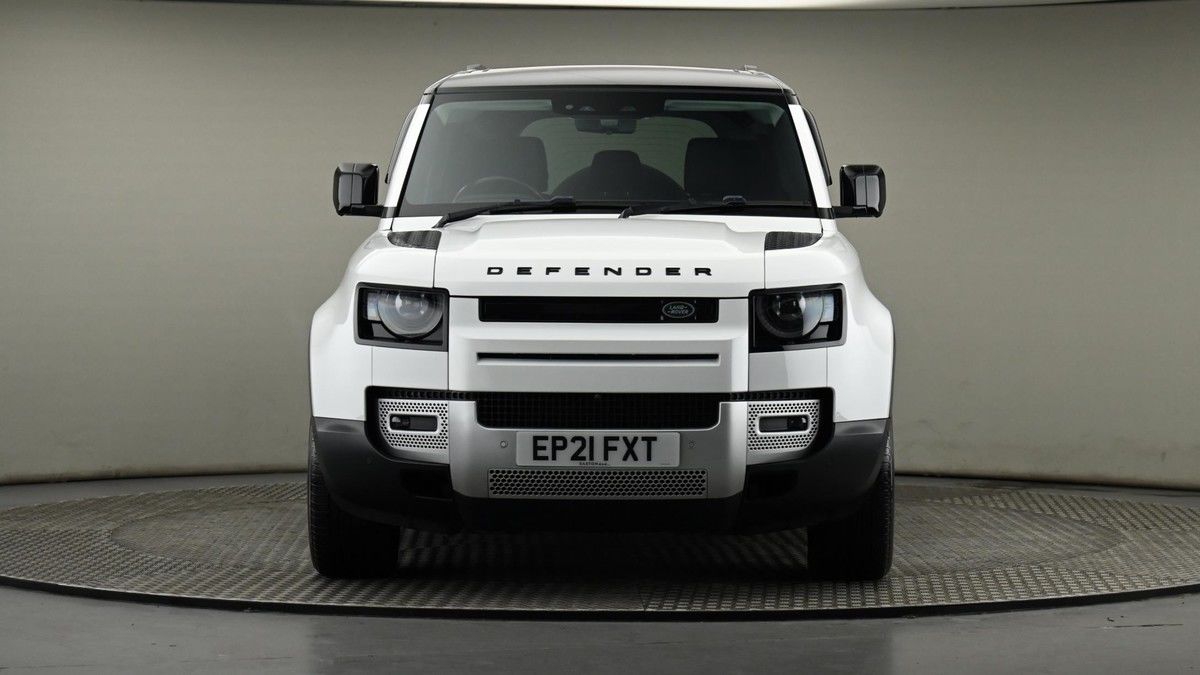 Land Rover Defender 110 Image 21