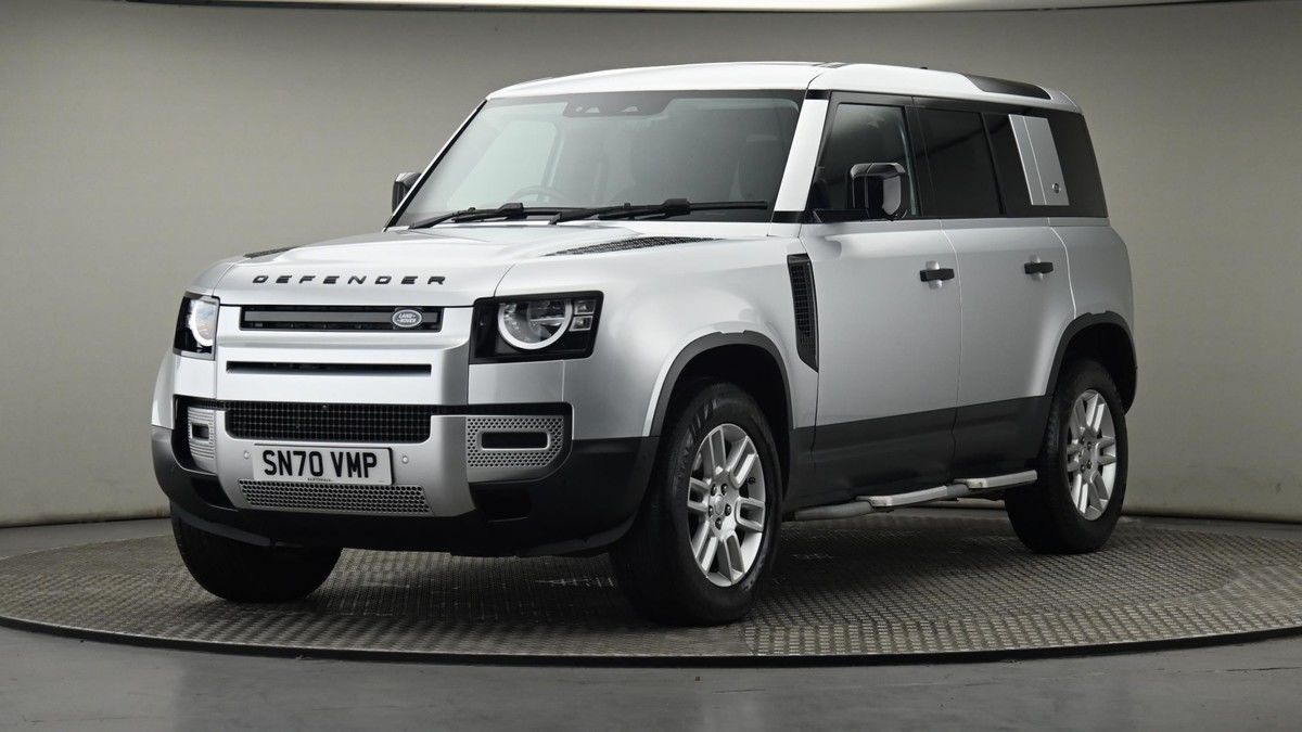 Land Rover Defender 110 Image 22