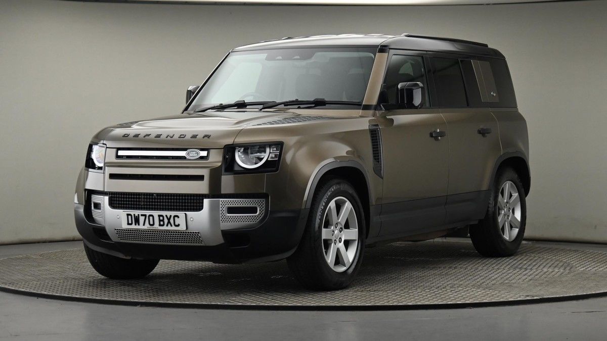 Land Rover Defender 110 Image 21