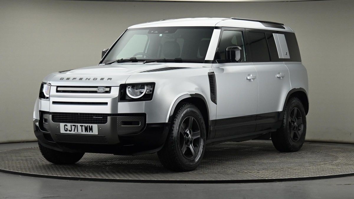 Land Rover Defender 110 Image 21