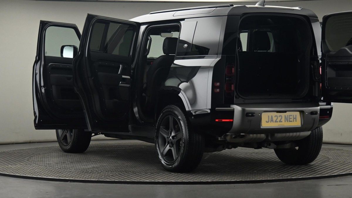 More views of Land Rover Defender 110