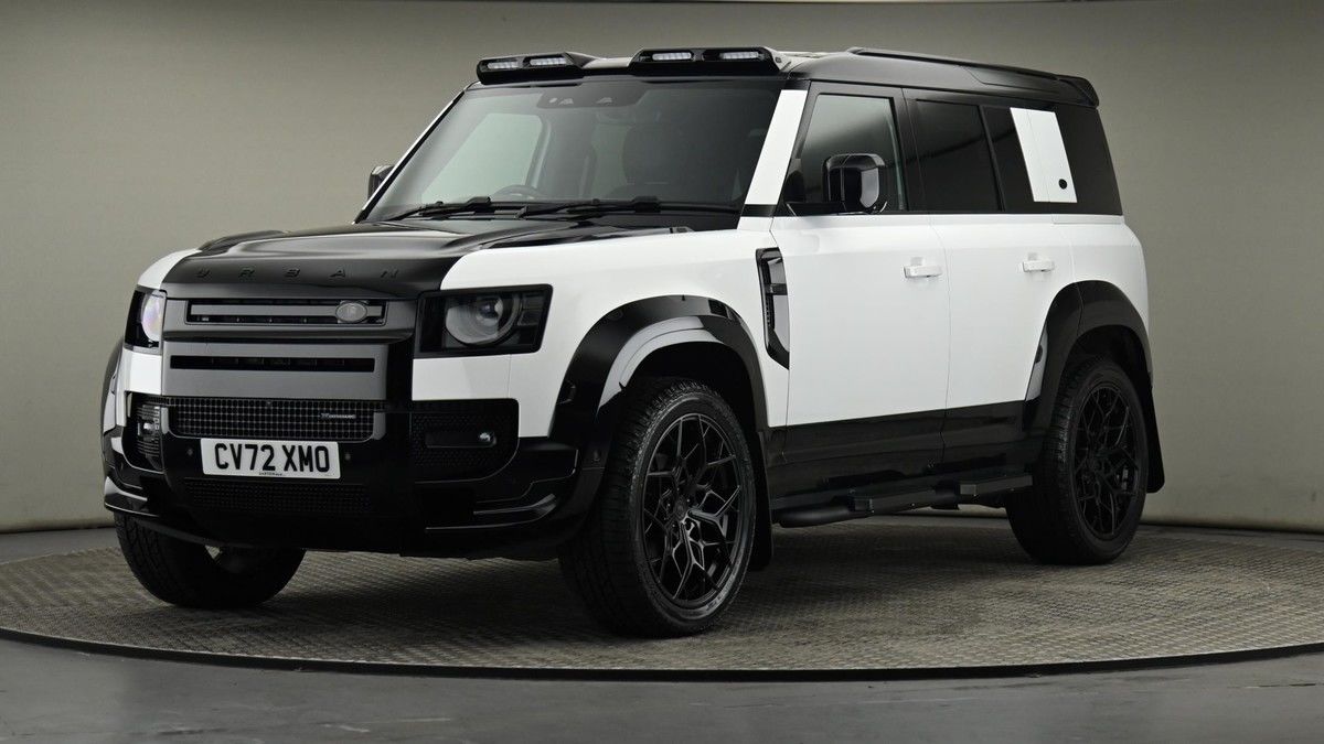 Land Rover Defender 110 Image 22