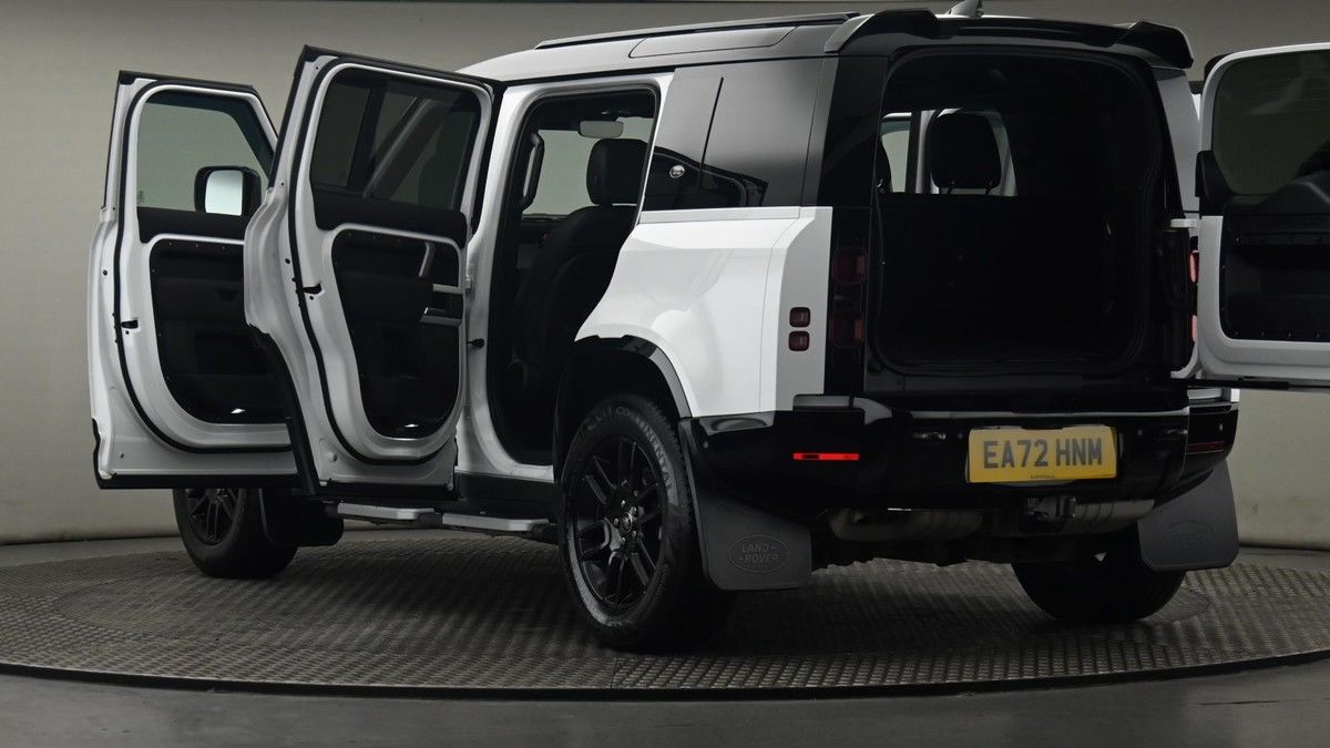 More views of Land Rover Defender 110