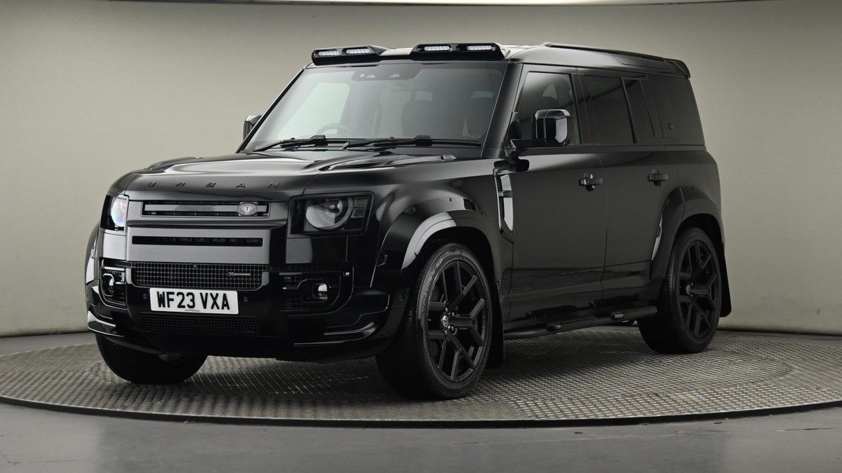 Land Rover Defender 110 Image 22