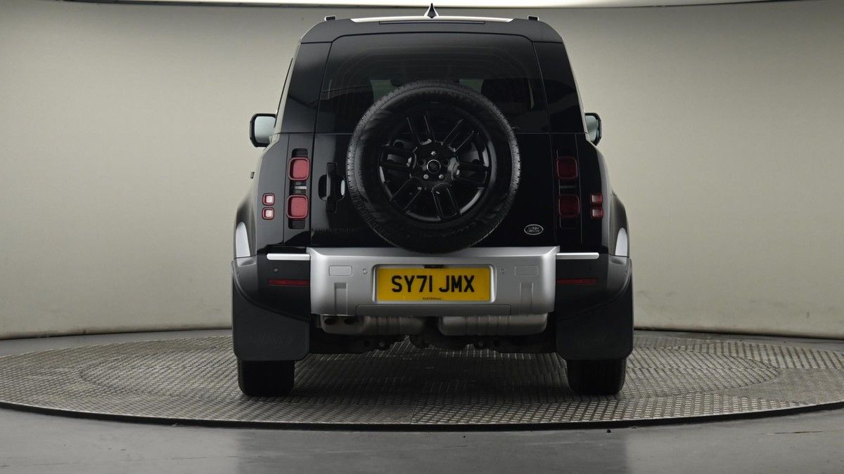 Land Rover Defender 110 Image 25