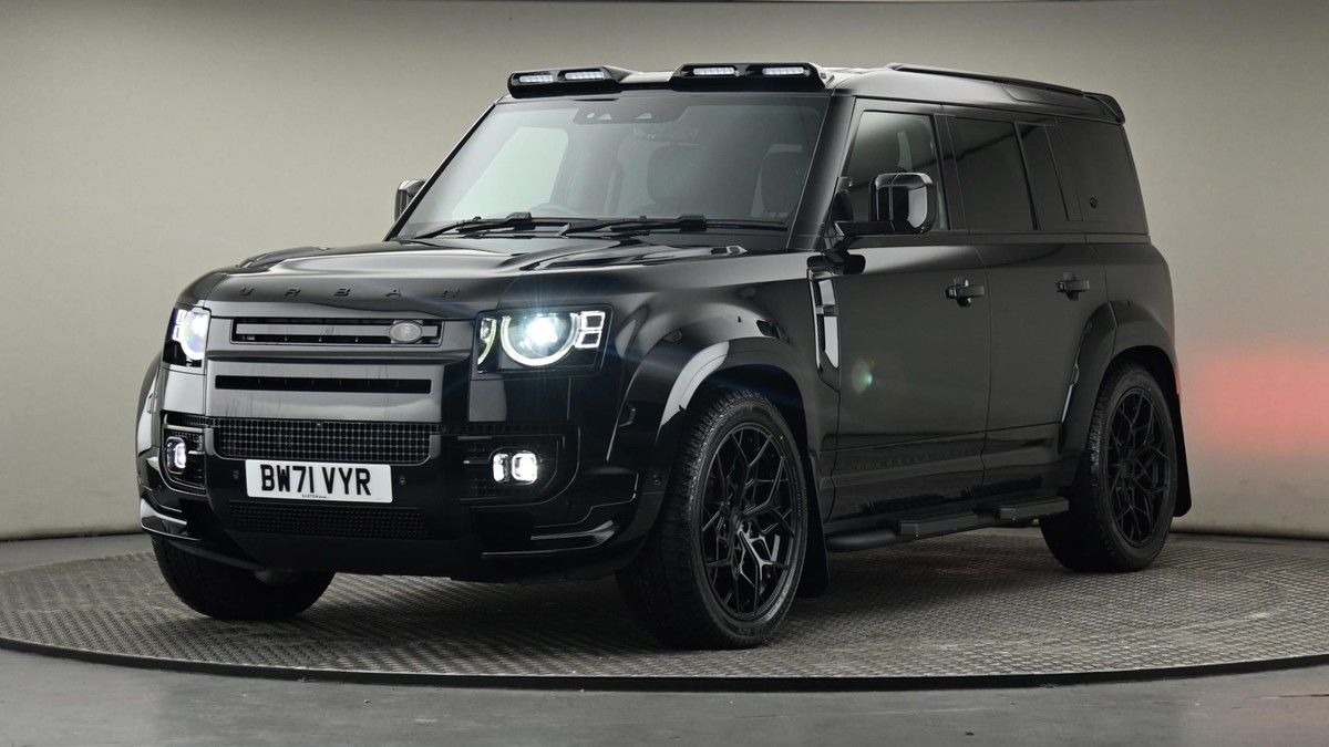 Land Rover Defender 110 Image 22