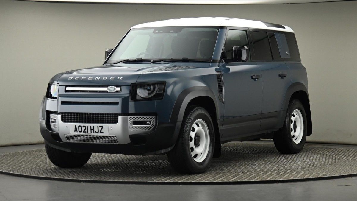 Land Rover Defender 110 Image 22