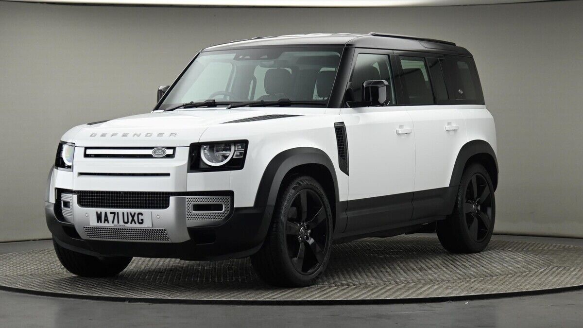 Land Rover Defender 110 Image 22