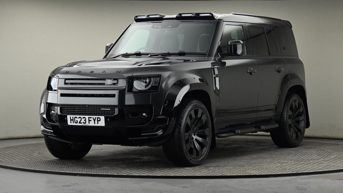 Land Rover Defender 110 Image 22