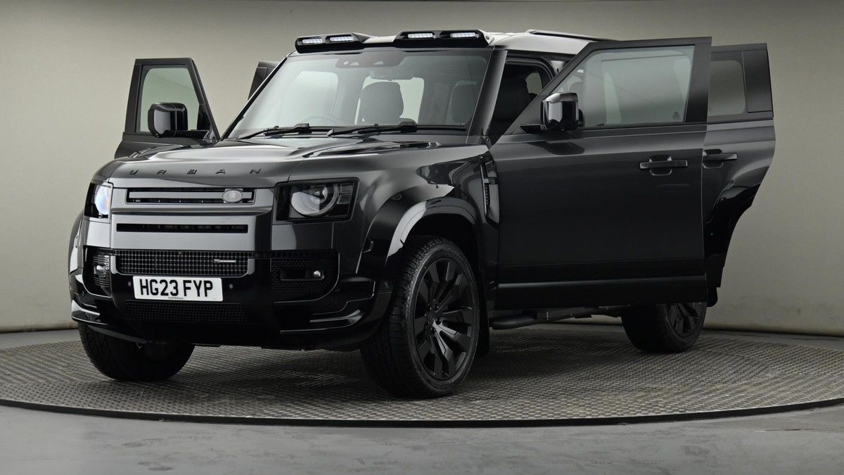 More views of Land Rover Defender 110