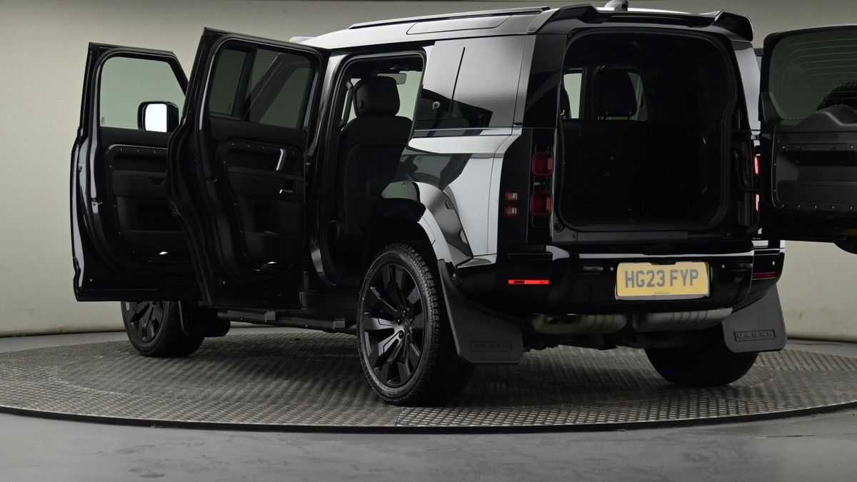 More views of Land Rover Defender 110