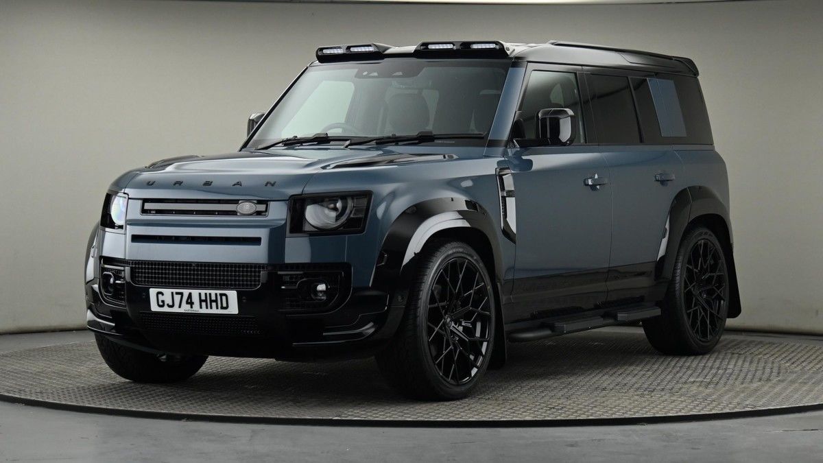 Land Rover Defender 110 Image 22