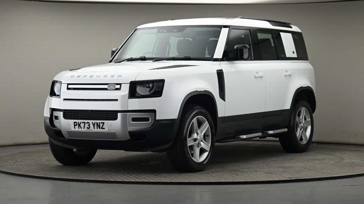 Land Rover Defender 110 Image 22