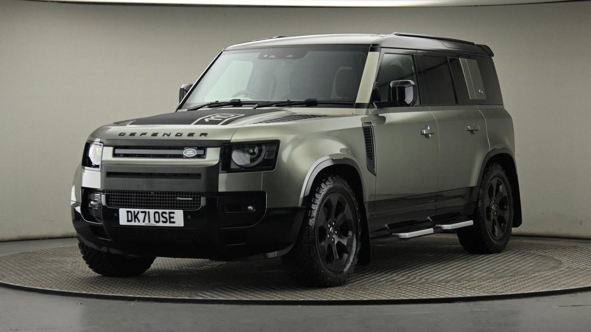 Land Rover Defender 110 Image 22