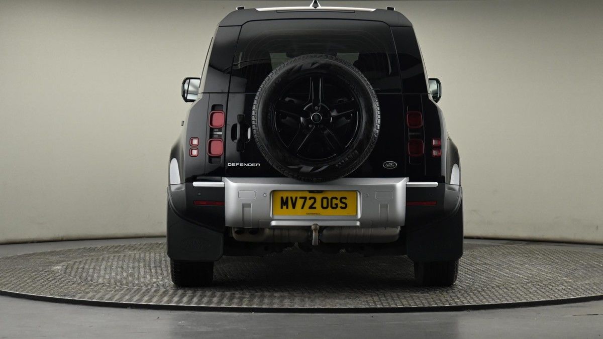 Land Rover Defender 110 Image 25