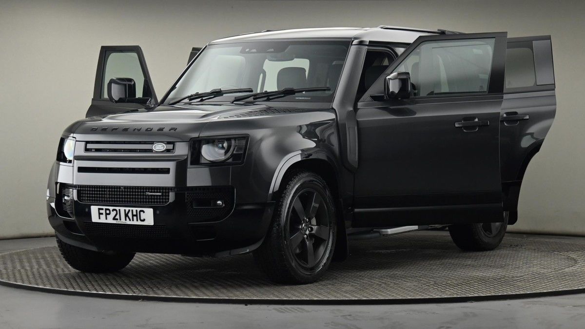 More views of Land Rover Defender 110