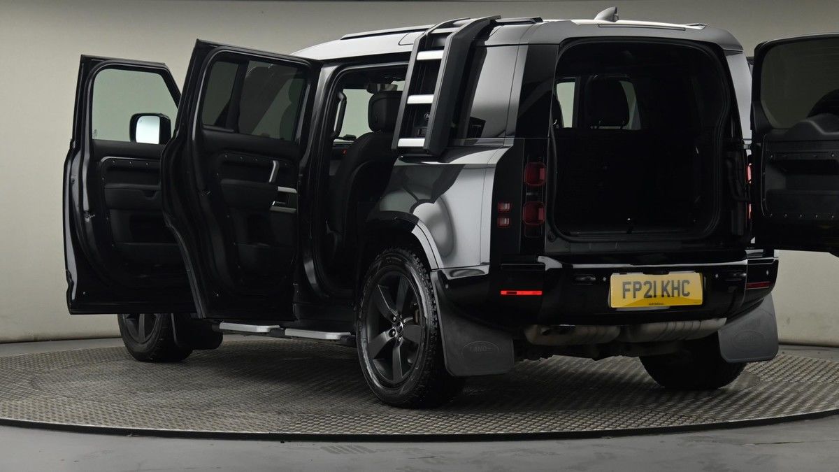 More views of Land Rover Defender 110