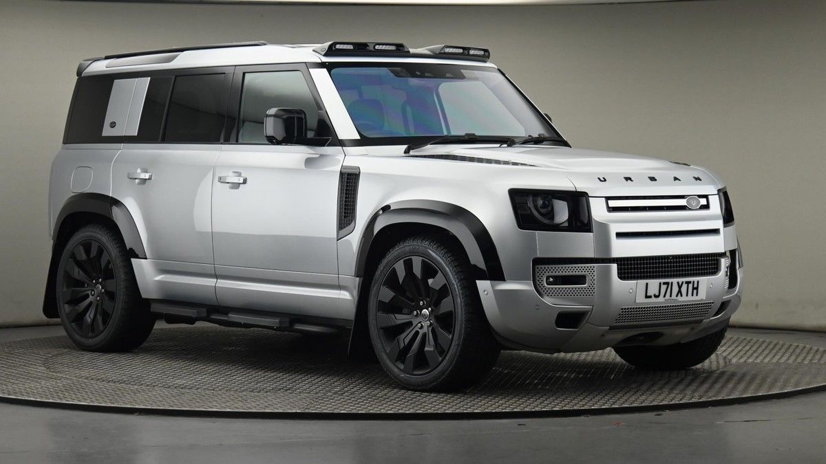 Land Rover Defender 110 Image 20