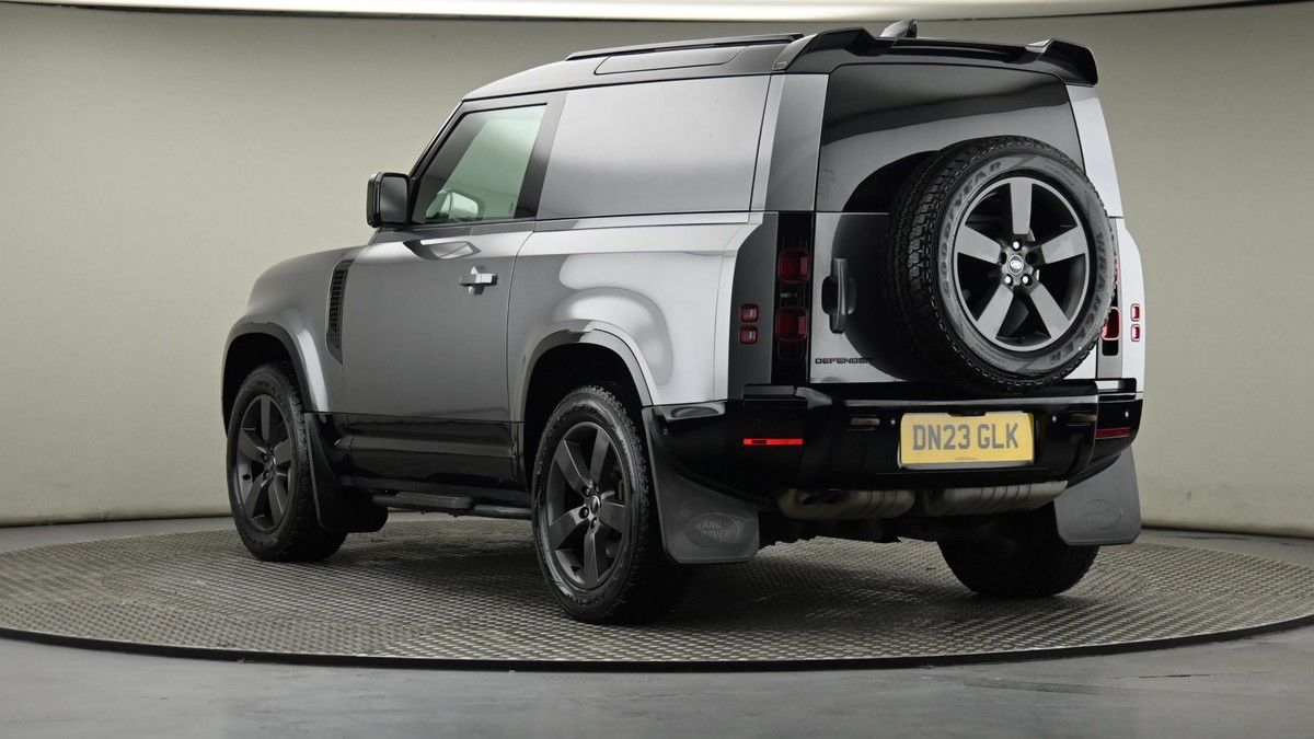 Land Rover Defender 90 Image 19