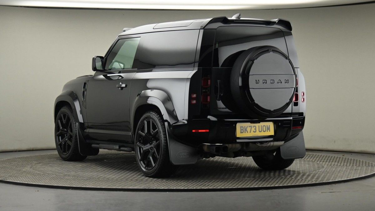 Land Rover Defender 90 Image 24