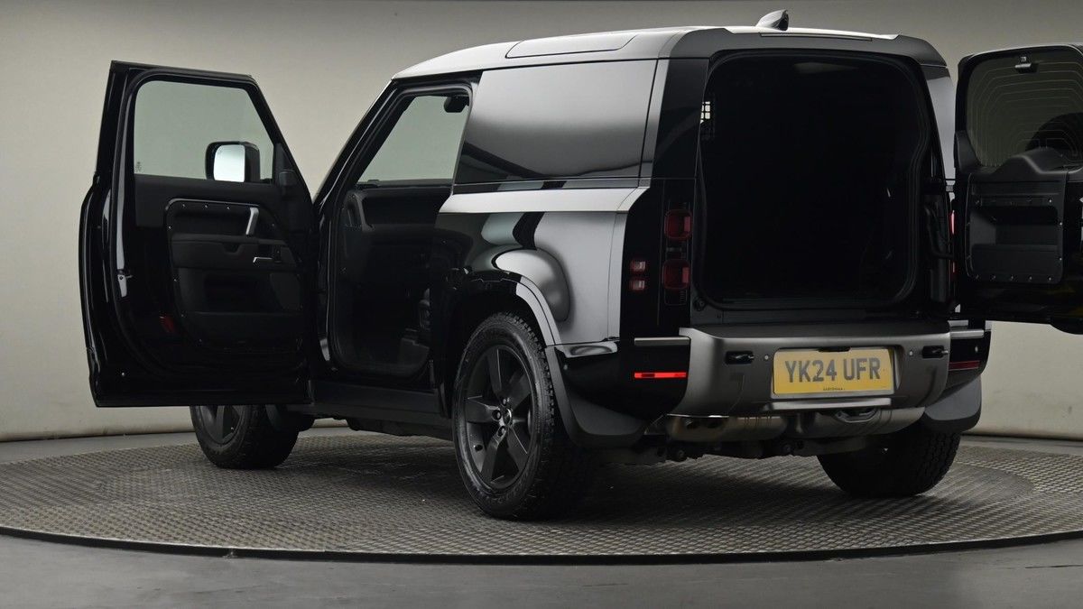 More views of Land Rover Defender 90