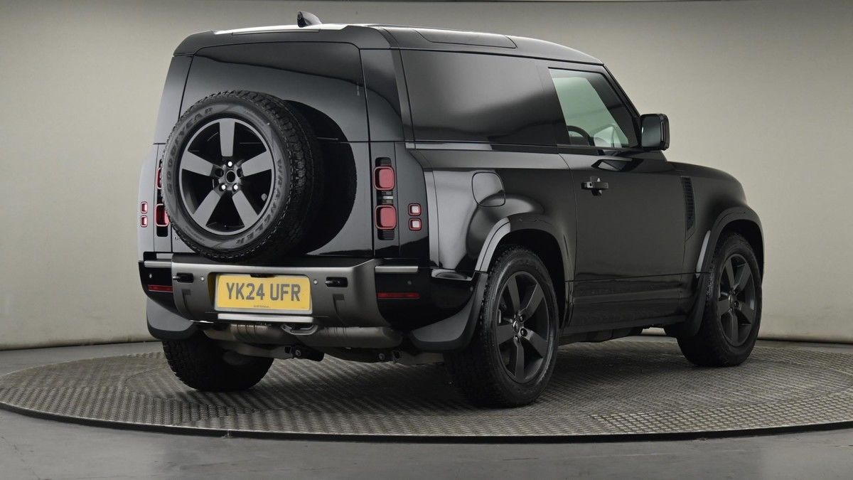 Land Rover Defender 90 Image 26