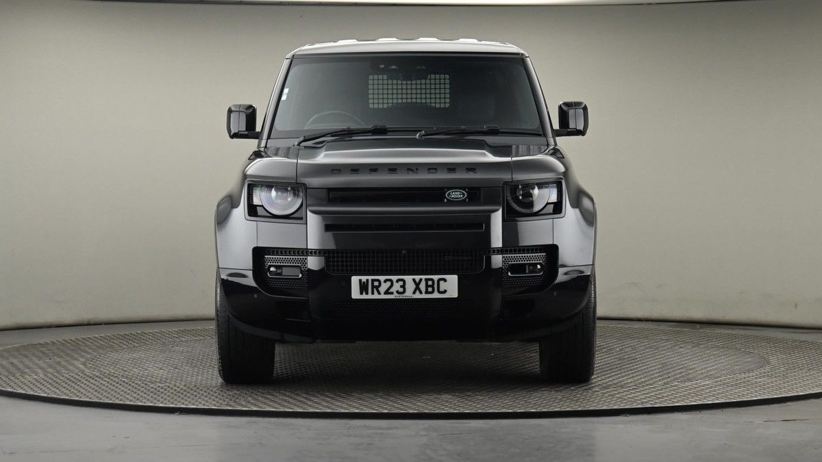 Land Rover Defender 90 Image 21