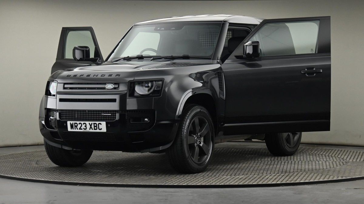 Land Rover Defender 90 Image 28