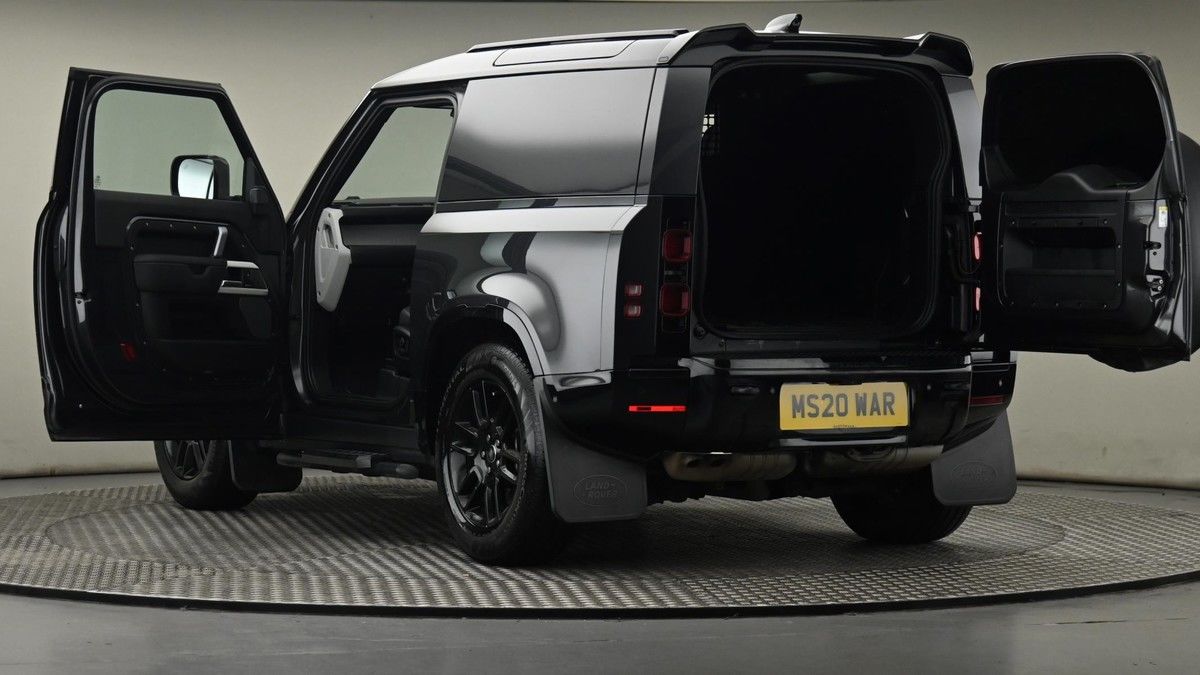 Land Rover Defender 90 Image 29