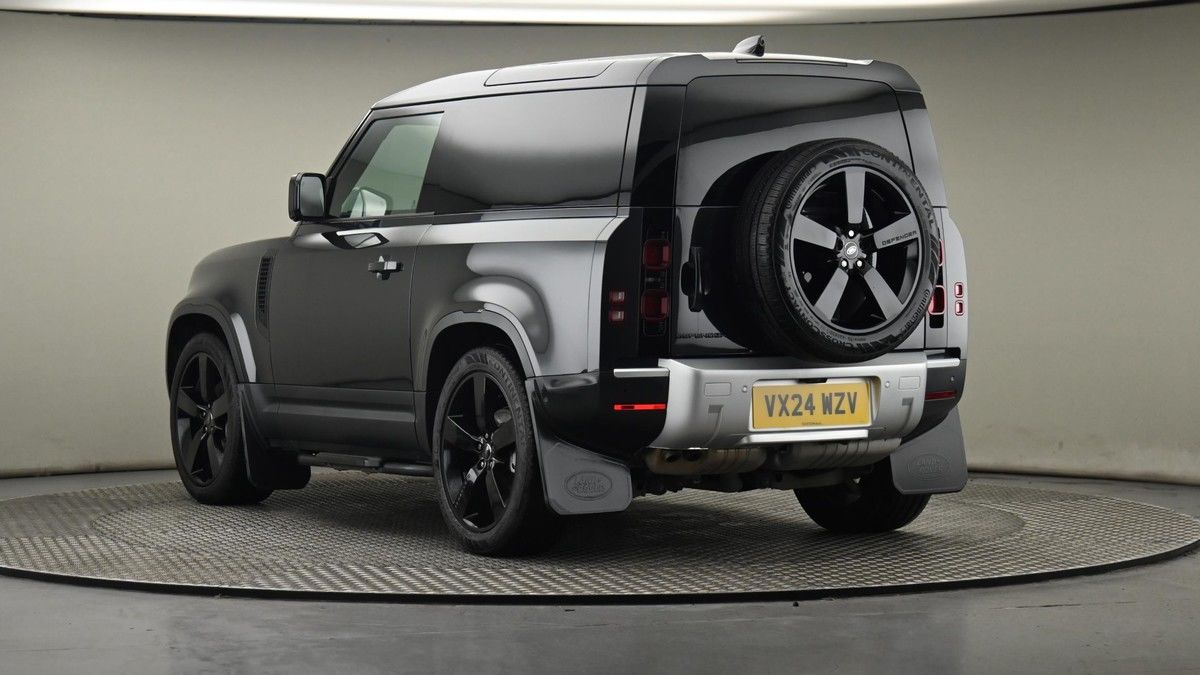 Land Rover Defender 90 Image 24