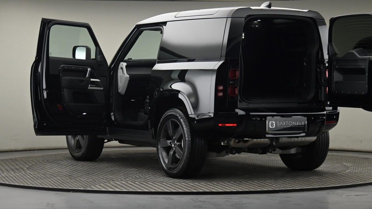 More views of Land Rover Defender 90