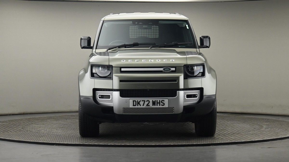 Land Rover Defender 110 Image 41