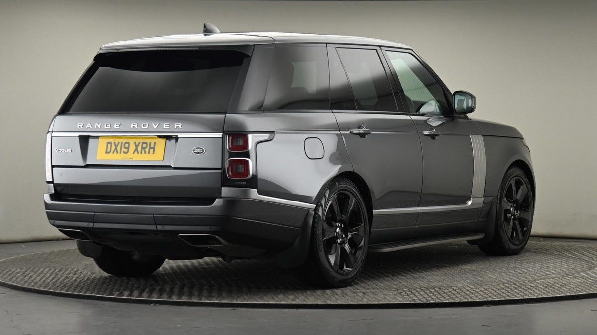 More views of Land Rover Range Rover